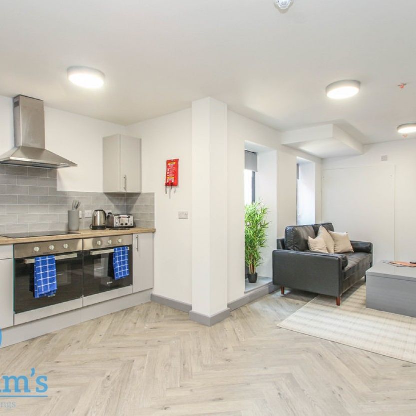 References Pending - 1 bed Shared Flat - Photo 1