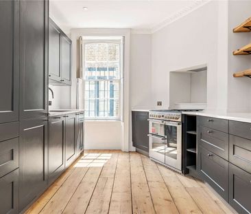 A grade II listed, Georgian townhouse situated on one of the most d... - Photo 6