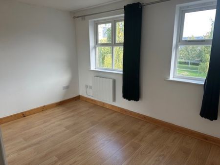 Winstanley Court - Photo 2