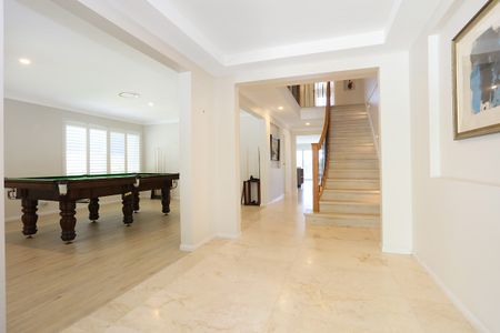 61 Compass Drive, Biggera Waters QLD 4216 - House For Rent | Domain - Photo 4