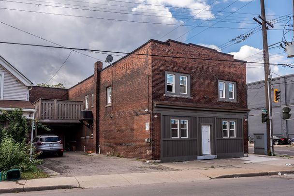 For Lease - 104 Beach Road Unit# E, Hamilton, Ontario - Photo 1