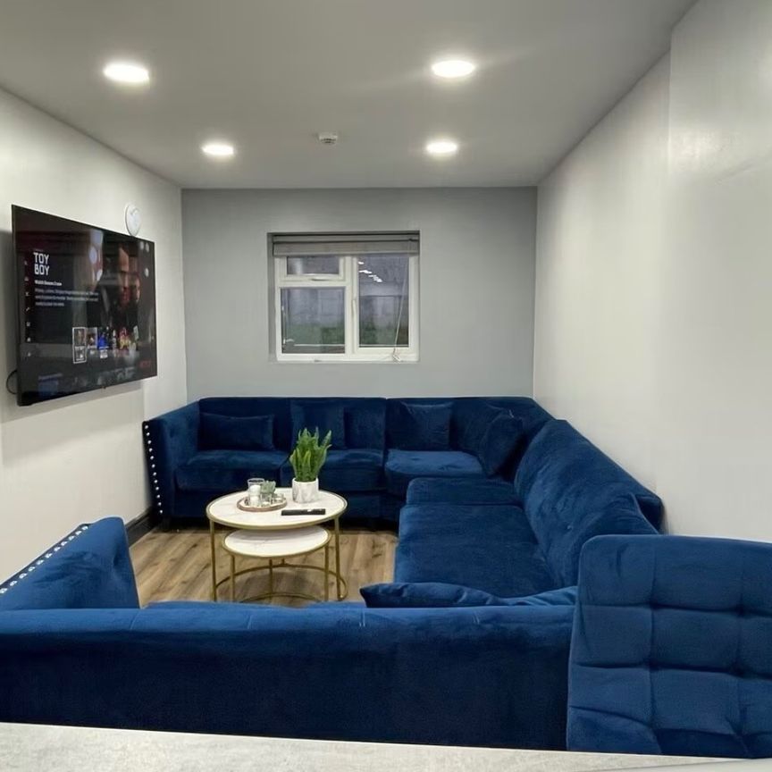 Studio Flat, Birmingham, B29 - Photo 1