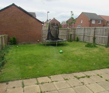 3 bedroom semi-detached house to rent - Photo 4