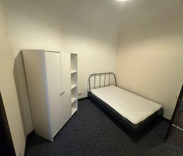 2 bedroom ground floor flat to rent - Photo 4