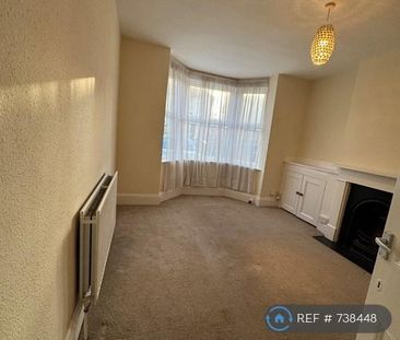 2 bedroom semi-detached house to rent - Photo 2