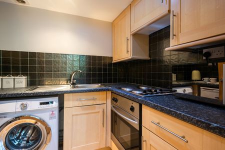 Flat 9, 40 HYDE TERRACE Leeds - LS2 9LN - Photo 4