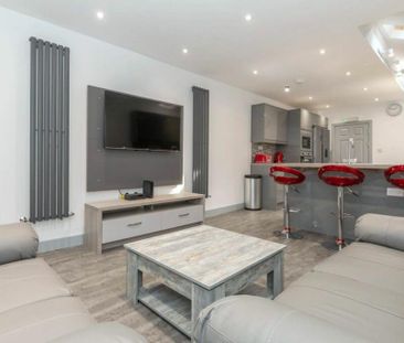 7 bedroom semi-detached house to rent - Photo 1