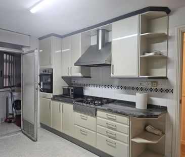 4 room luxury Flat for rent in Valencia, Spain - Photo 5