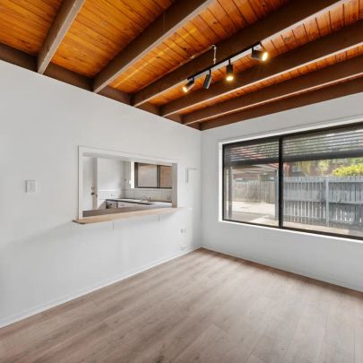 Stylish, Low-Maintenance Living in a Peaceful Carseldine Pocket - Photo 1