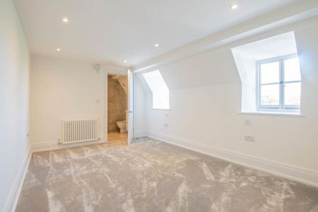 3 bedroom apartment to rent - Photo 2