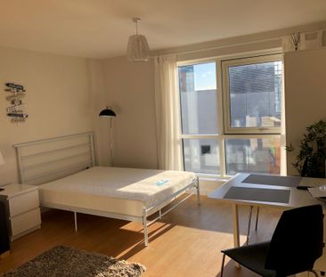 studio to rent Roundhouse, The Round House, Gunwharf Quays, Portsmo... - Photo 3