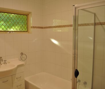 DETACHED HOMETTE - SPACIOUS - LOCATION - Photo 4