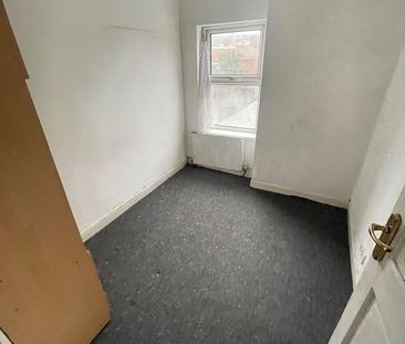 3 Bed Terraced House, Swanage Road, B10 - Photo 3