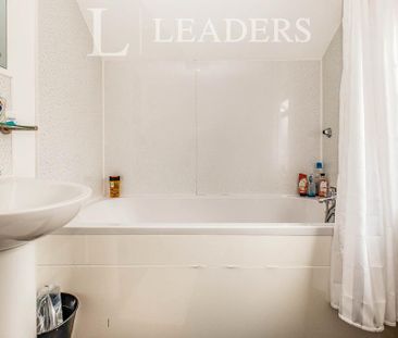 House to rent - Photo 4