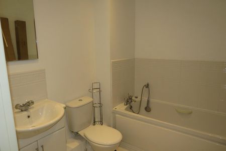 Taverners Way - Photo 2