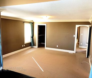 GORGEOUS 4 BED+DEN+BONUS ROOM HOUSE W/ DOUBLE ATTACHED GARAGE & BSM... - Photo 3