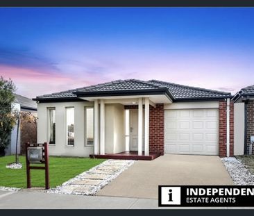 18 Fantail Way, Brookfield, Vic 3338 - Photo 3