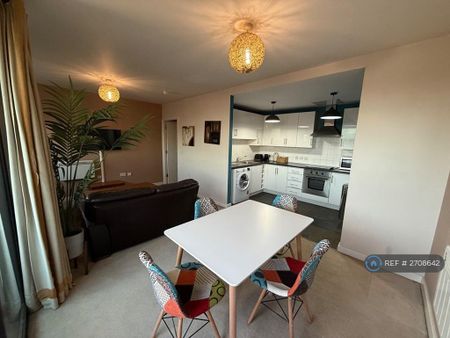 2 bedroom flat to rent - Photo 5