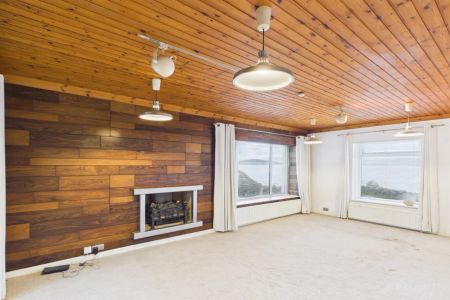 Apt 1, Pier House, 1 Seafront Road - Photo 2