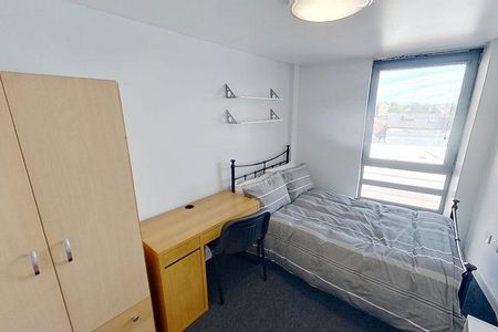 6 bedroom flat to rent - Photo 3