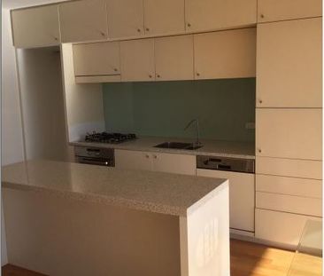 GREY LYNN: Surrey Crescent 2 Bedroom 2 Bathrooms and parking for two - Photo 5