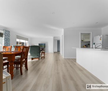 Modern Living with Space, Comfort & Style - Photo 3