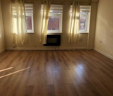 Studio Flat, Lawford St, BS2 - Photo 5