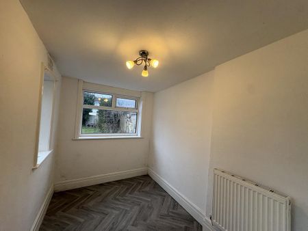 2 bedroom semi-detached house to rent - Photo 5