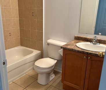 For Lease - 464 Beach Boulevard Unit# 15, Hamilton, Ontario - Photo 4