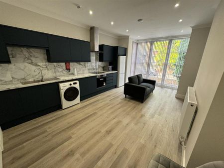 2 bedroom flat to rent - Photo 4