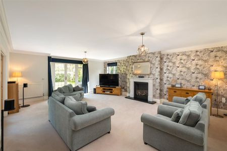 5 bedroom detached house to rent - Photo 4