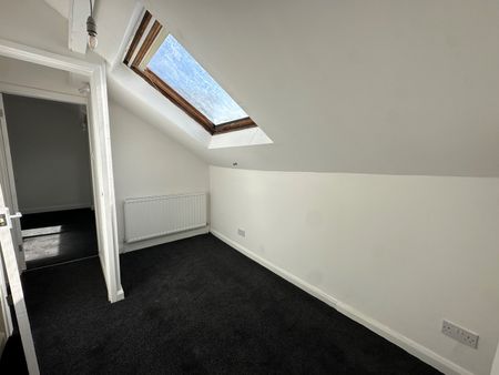 4 Bed Terraced House, Lambton View, LS8 - Photo 2