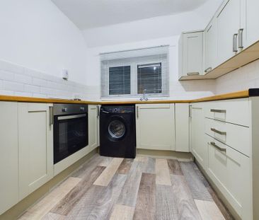 2 bedroom maisonette to rent - Photo 6