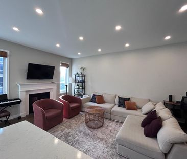 For Lease - 3492 Vernon Powell Drive, Oakville, Ontario - Photo 1