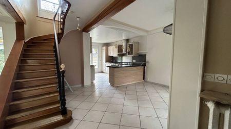 Location Maison 7 pièces 164m² ENGHIEN LES BAINS 95880 - Photo 2