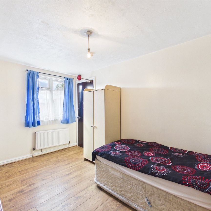 1 bedroom sharedAccommodation in Albert Street, Slough - Photo 1