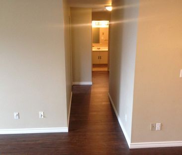 17 Eldon Hall Place - Unit 605 - 2 bed, 1 bath - Photo 3