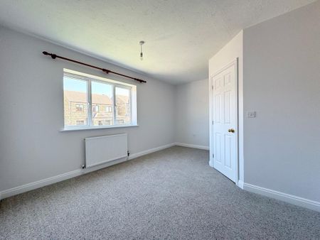 4 bedroom detached house to rent - Photo 5