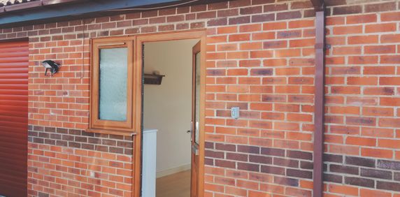 1 bedroom maisonette to rent Locks Road - Photo 2