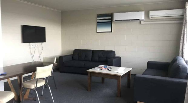 Fully Furnished 5 bedroom Studio - Available for 2026 - Photo 1