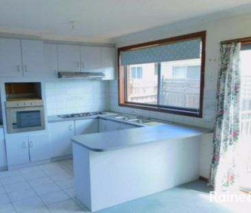 Contemporary Comfort and Everyday Convenience - Photo 2