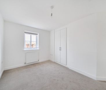 River Bank Close - Photo 5