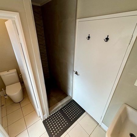 Victoria Park - Photo 4