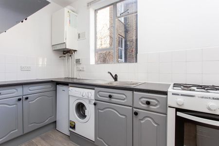 2 bedroom flat to rent - Photo 2