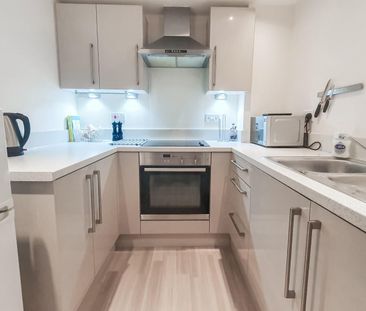 Skyline House, Swingate, Stevenage - Photo 3