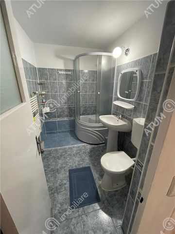 De inchiriat apartament cu 2 camere decomandate si balcon in zona Strand din Sibiu - Fotografie 5