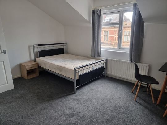Room in a Shared House, City Road, B16 - Photo 1