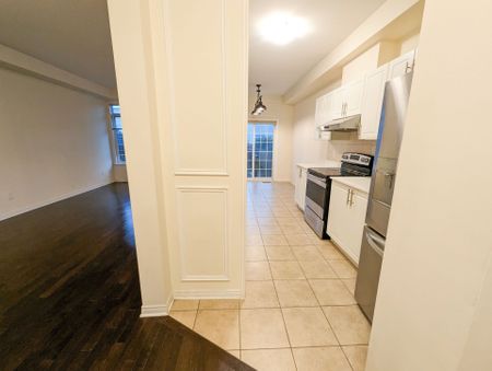 For Lease - 113 Lochnaw Private, Barrhaven, Ontario - Photo 3