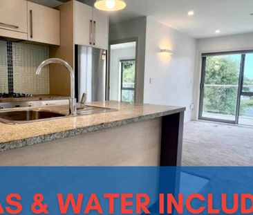 Luxurious Top Floor Apartment in St Lukes - Photo 3