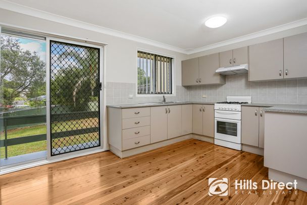 Charming 3 Bedroom Home. - Photo 1